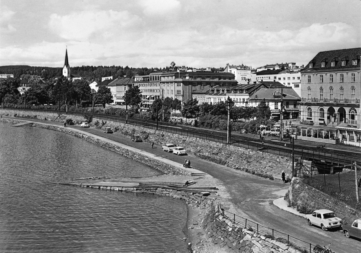 Anno Domkirkeodden, ÅTTEMETERSPLANET, HAMARBUKTA, FESTIVITETEN, HAMAR DOMKIRKE I BAKGRUNNEN