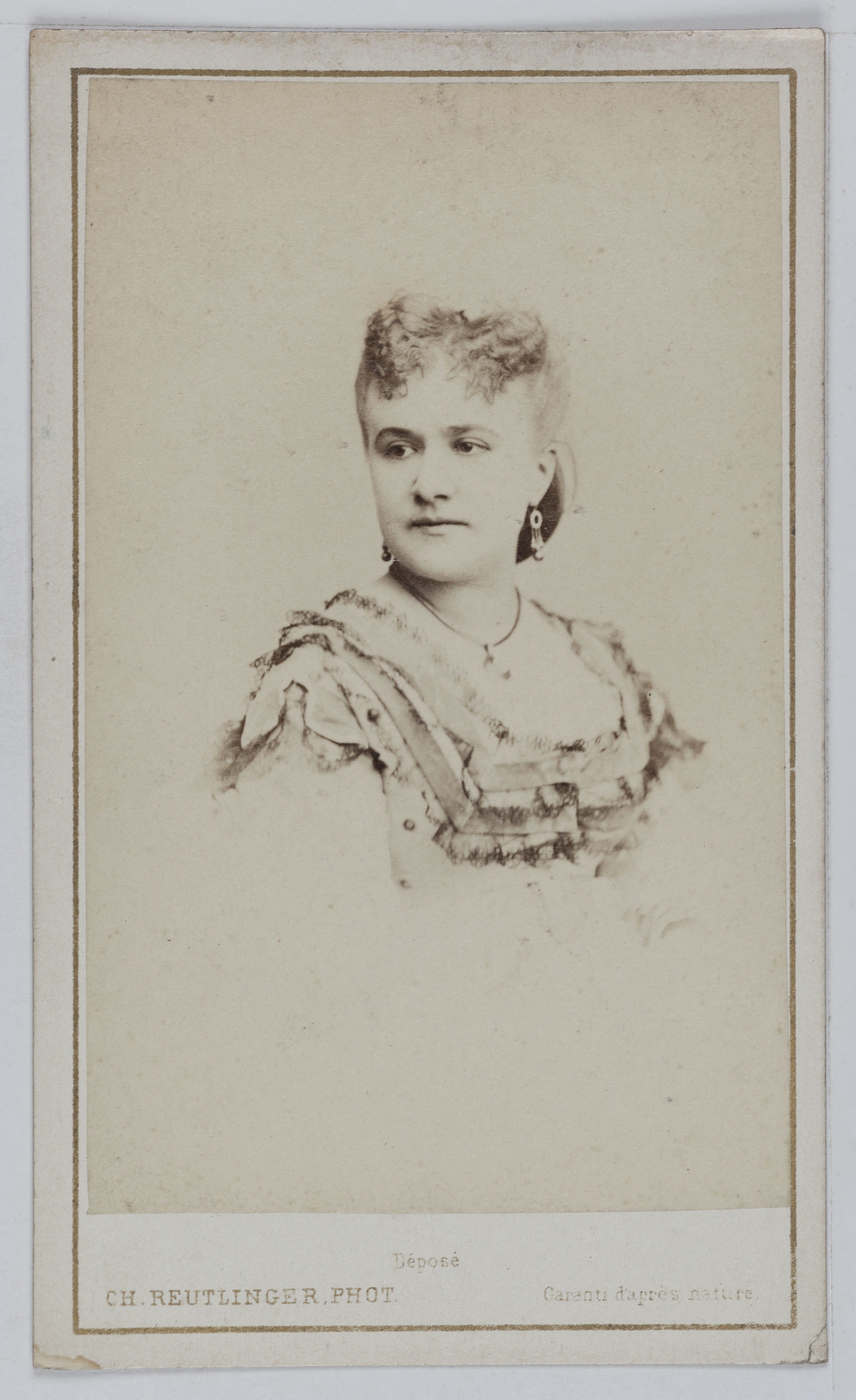 Charles Reutlinger, Portrait de Caroline Eugénie de Ribeaucourt, actrice de théâtre entre 1863 et 1873.
