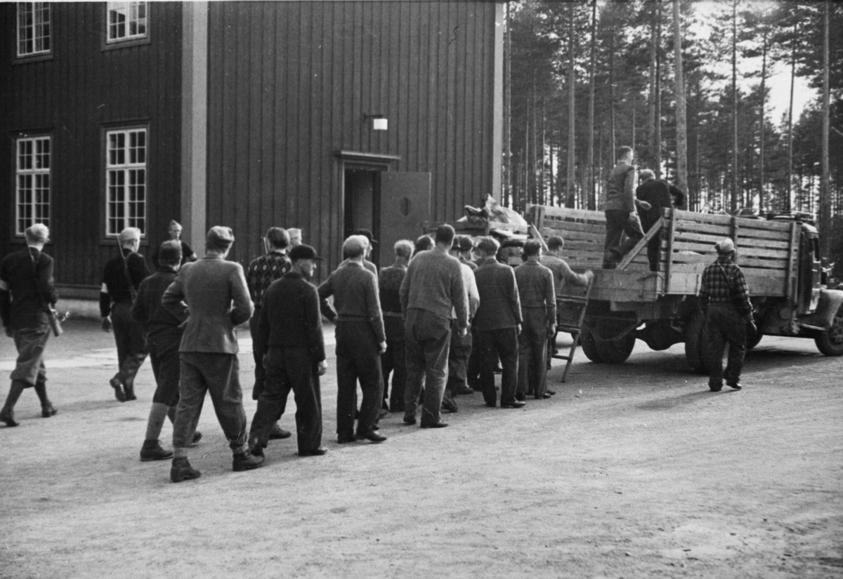 Oddvar Dobloug, Arresterte NS-medlemmer maidagene 1945 (Se også MINØ.037888)