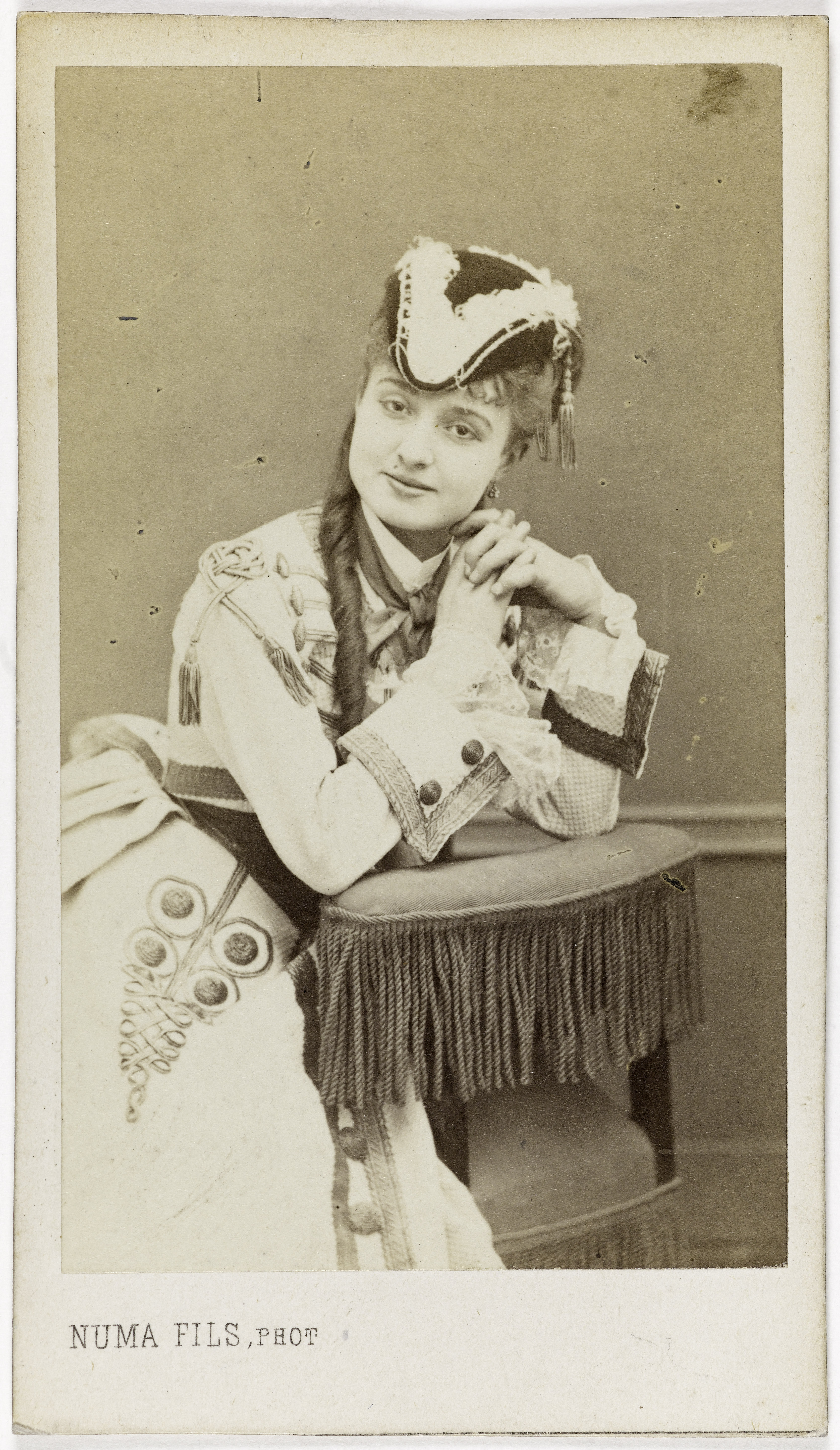 Numa Fils, Portrait de Charlotte Maucourt, chanteuse ou danseuse à l'Opéra de Saint-Pétersbourg.