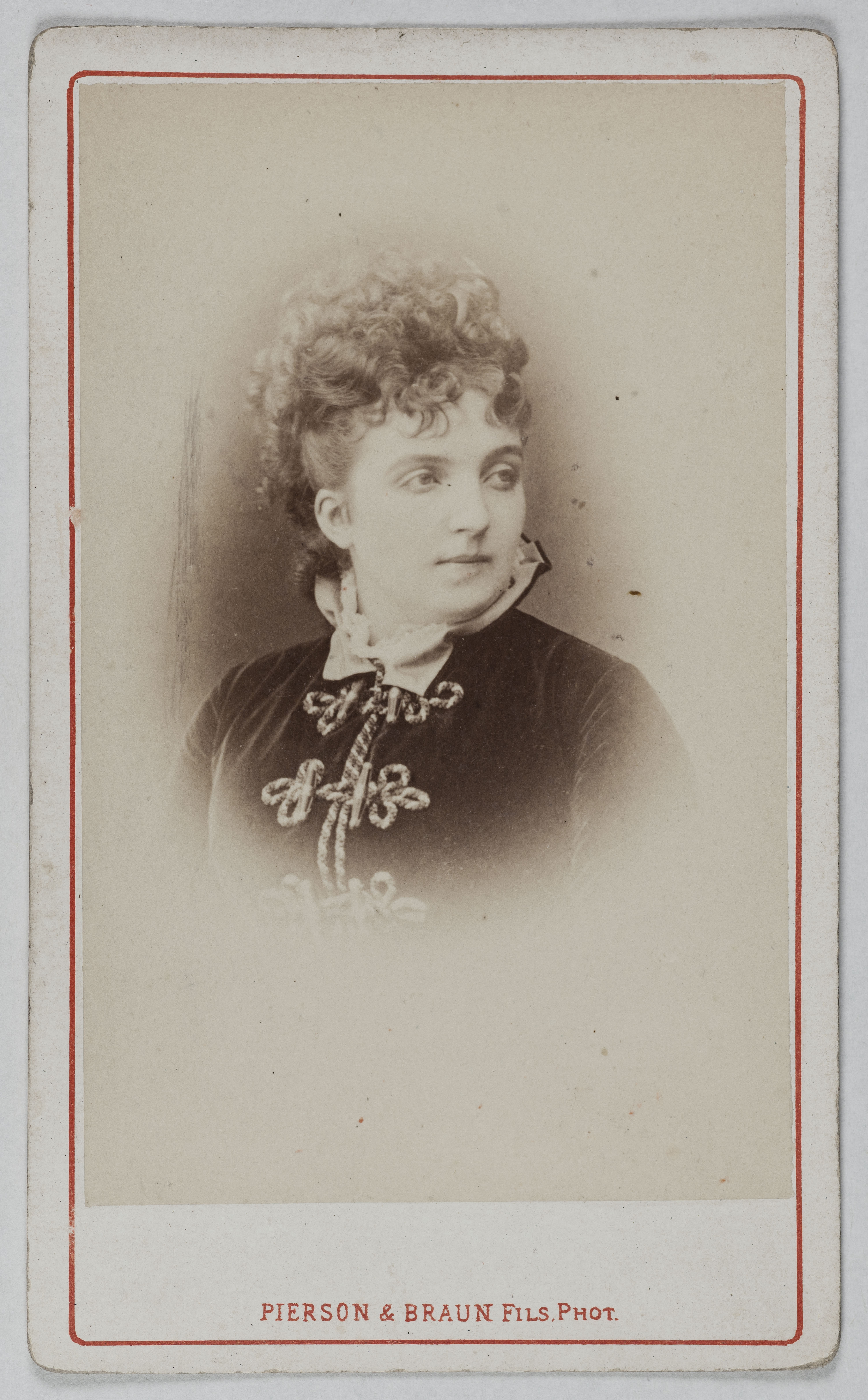 Pierson & Braun Fils, Portrait de Ferrucci Berthe, (chanteuse)