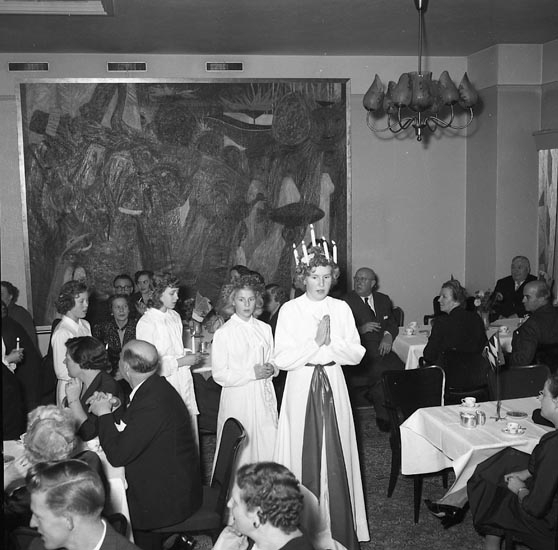 Arne Andersson, Luciatåg på Västgöta Gille i Uddevalla den 5 december 1954