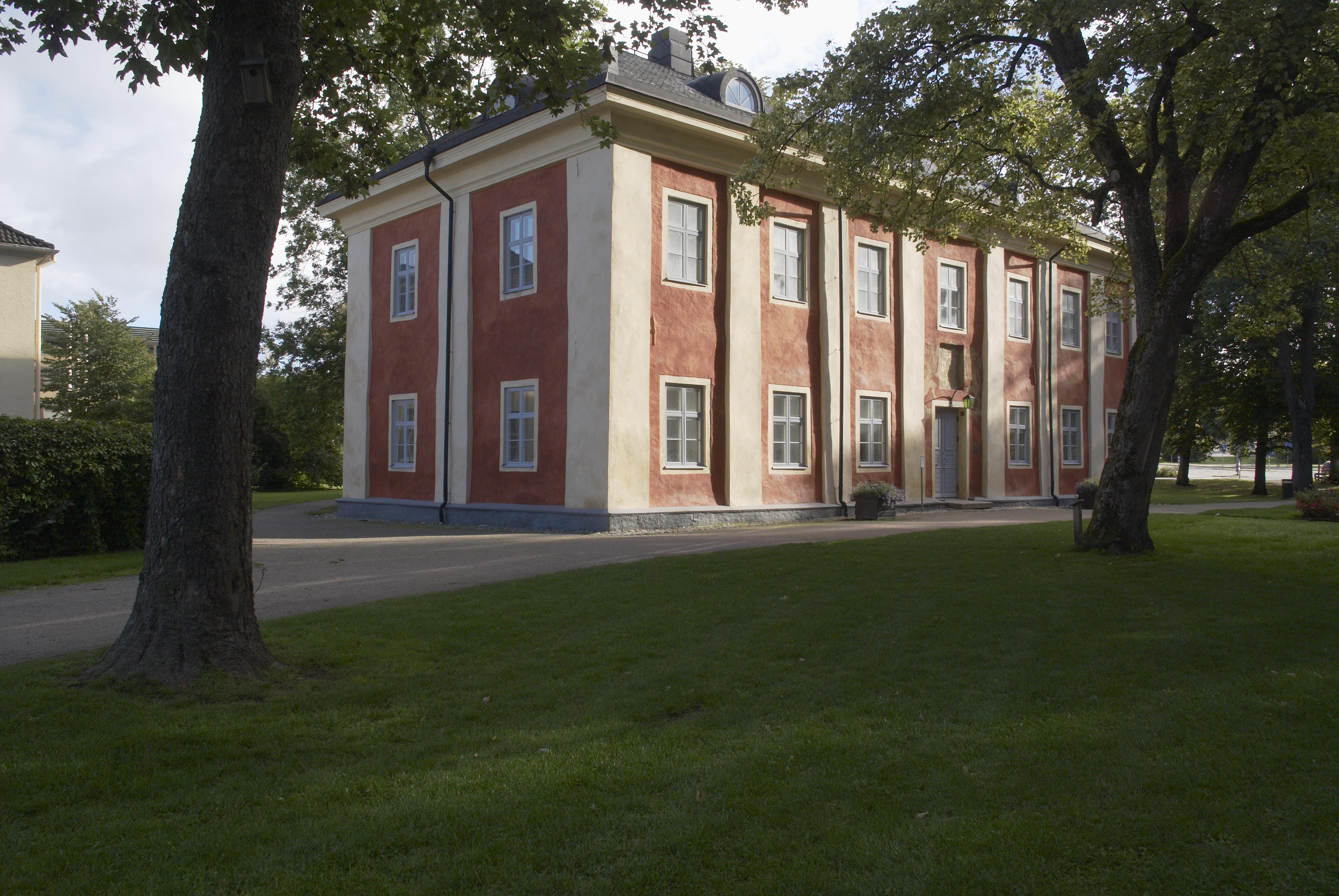 Bengt A Lundberg, Karolinerhuset i Växjö