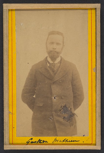 Alphonse Bertillon, Mathieu. Gustave. (avec une barbe postiche)