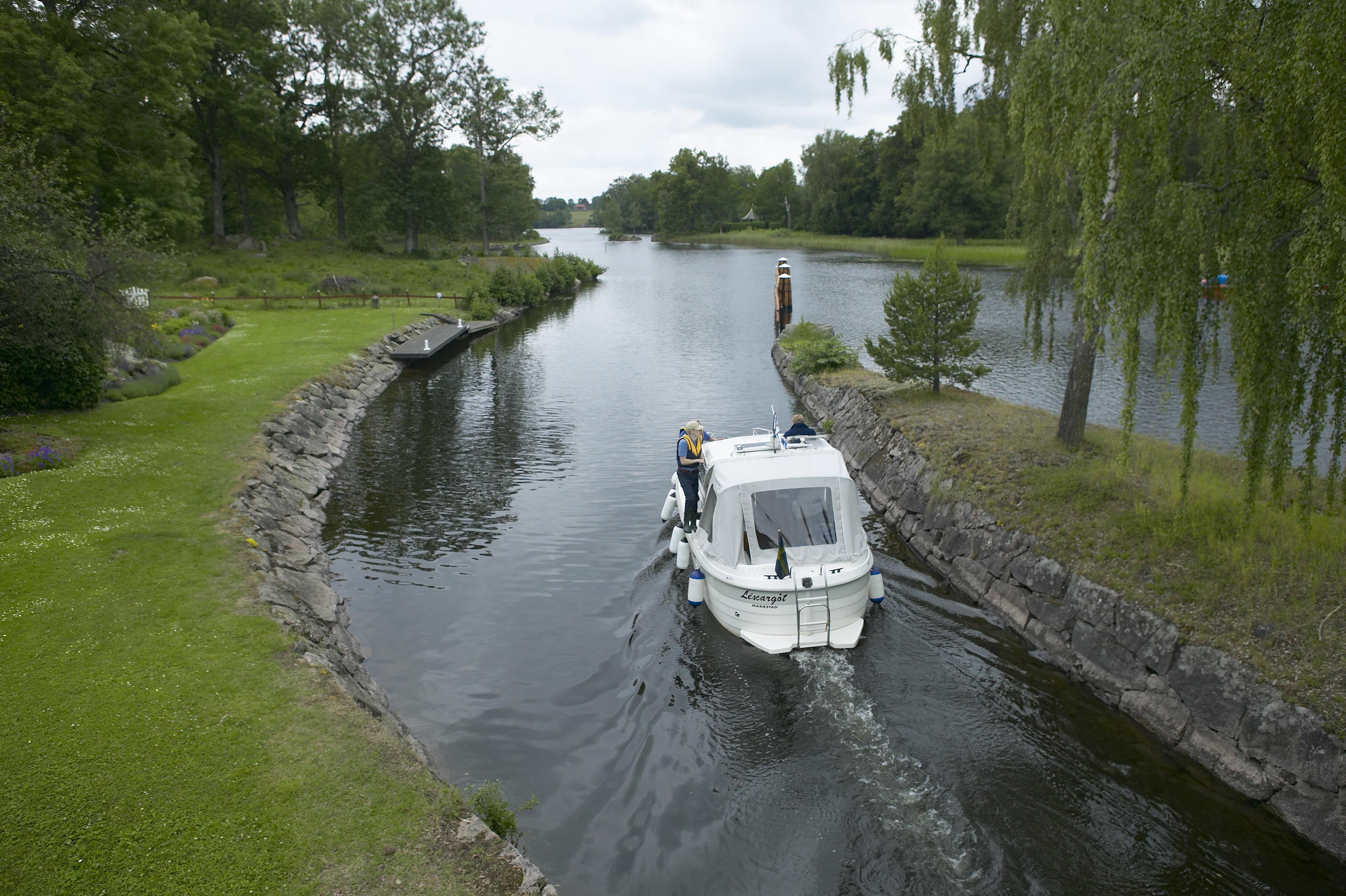 Bengt A Lundberg, Kinda kanal