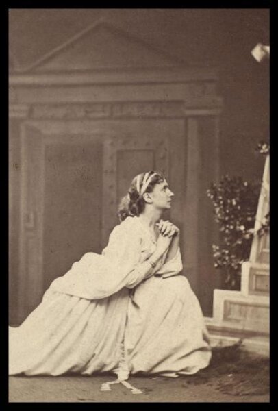 London Stereoscopic and Photographic Company, Guy Little Theatrical Photograph