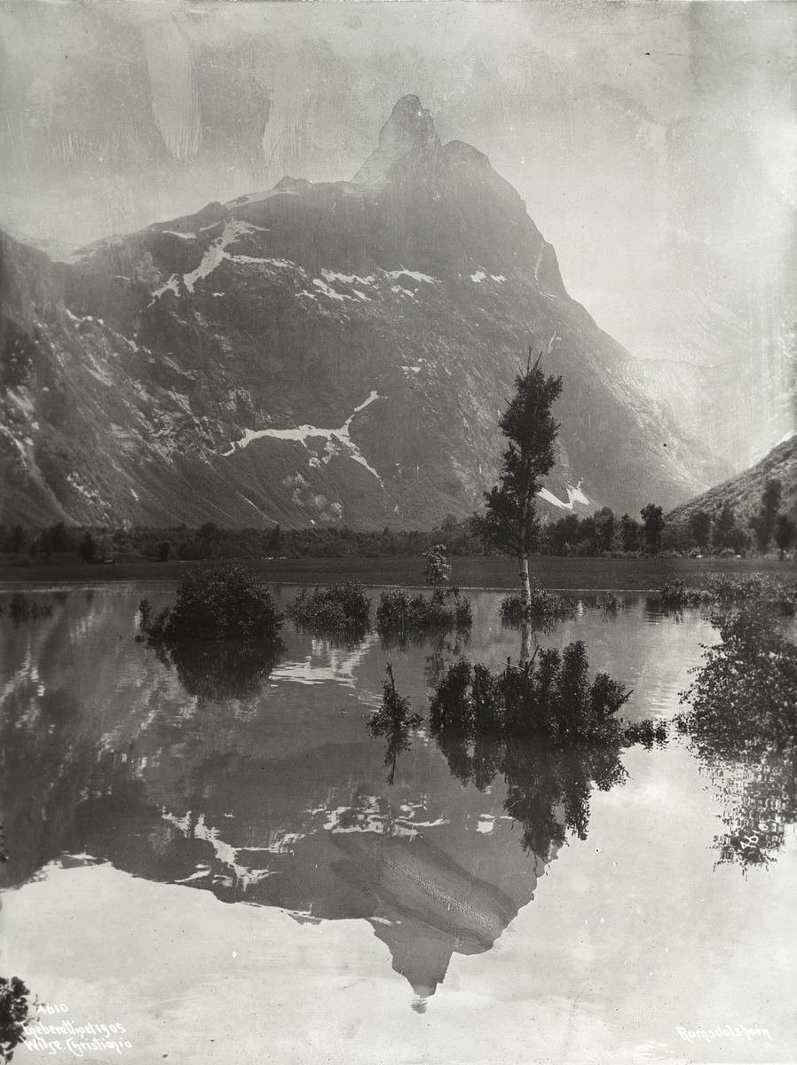 Anders Beer Wilse, Prot: Romsdalen - Romsdalshorn speilende 21/6 1905