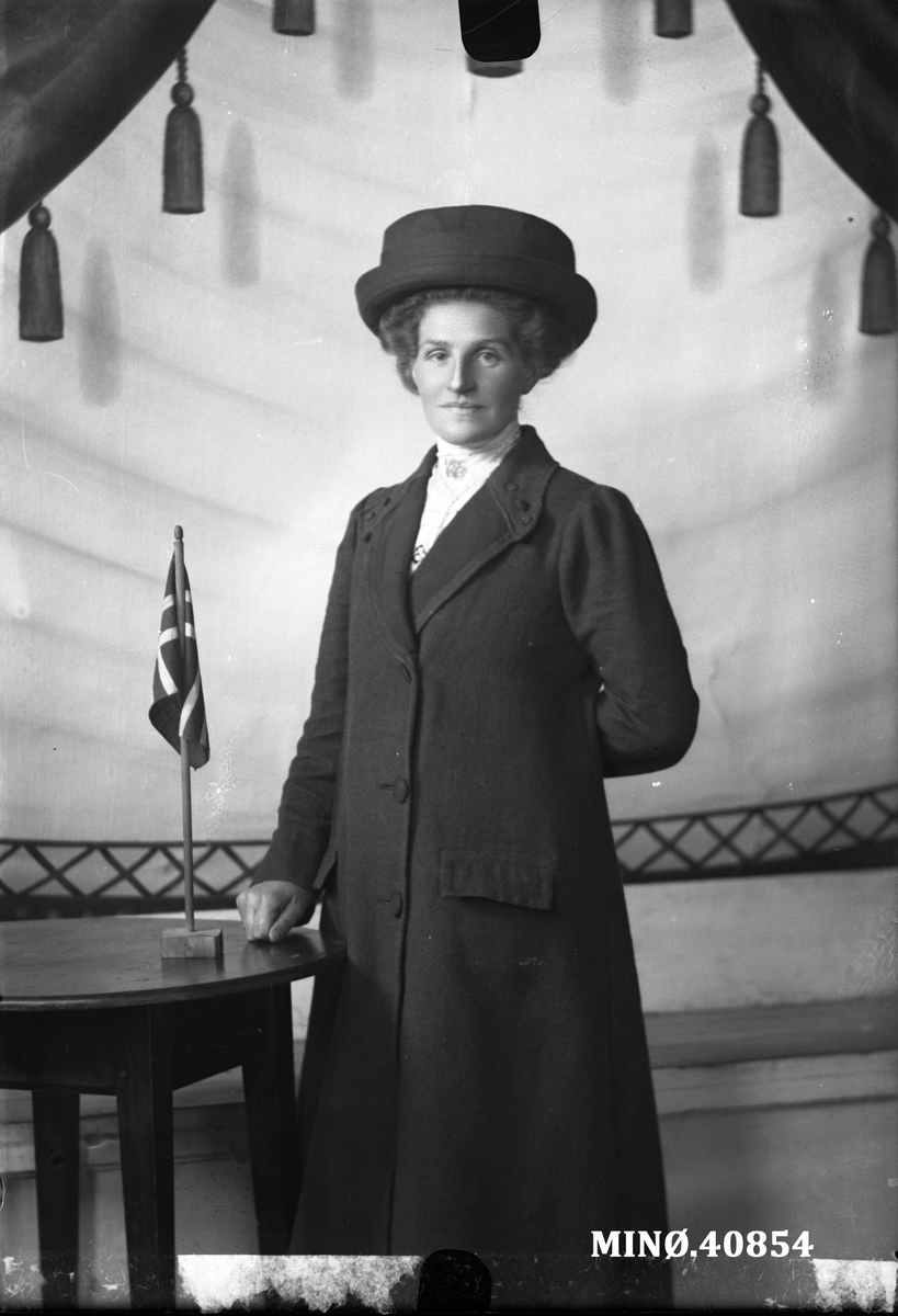 Oscar Holte, Portrett av kvinne - Anne Opøien, født Randen.