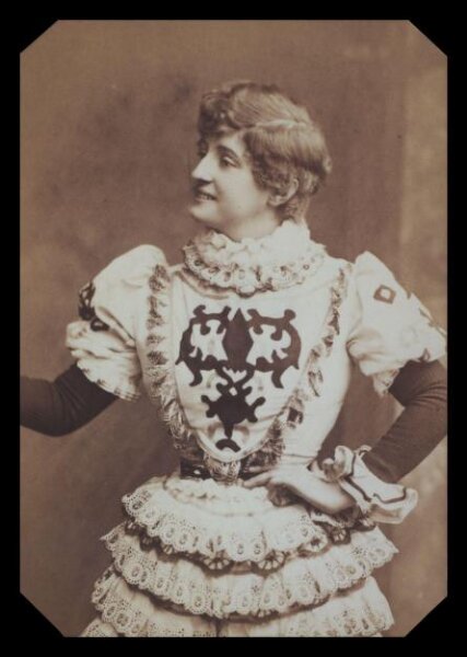 London Stereoscopic and Photographic Company, Guy Little Theatrical Photograph