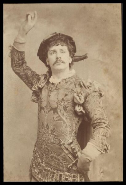 London Stereoscopic and Photographic Company, Guy Little Theatrical Photograph