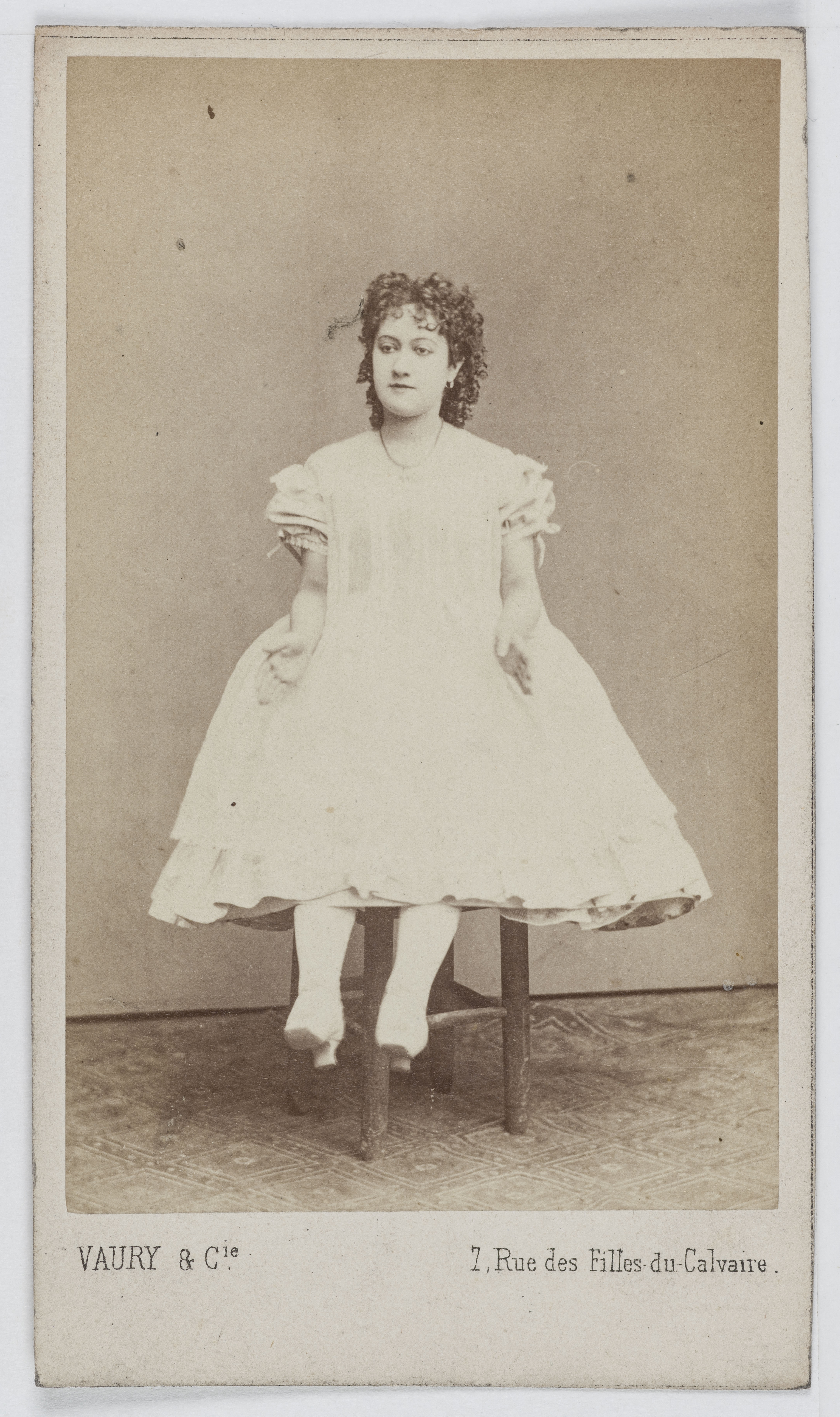 Vaury et Cie, Portrait de Suzanne, actrice au Théâtre des Variétés en 1869 et au Théâtre Déjazet.
