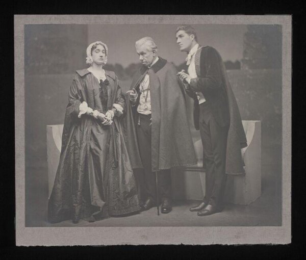 Hoppé, Emil Otto, The Sentamentalists