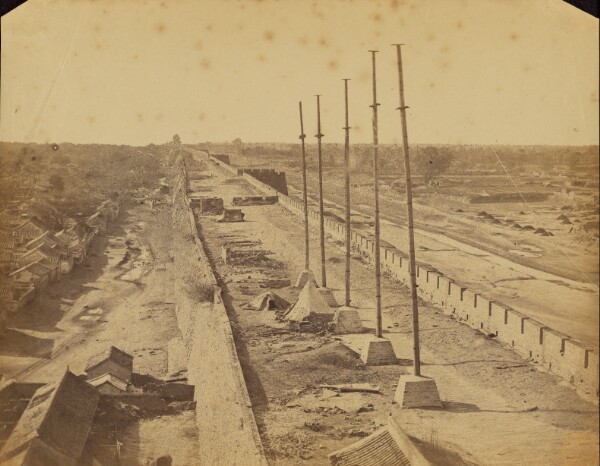 Felice Beato, [Wall of Peking]