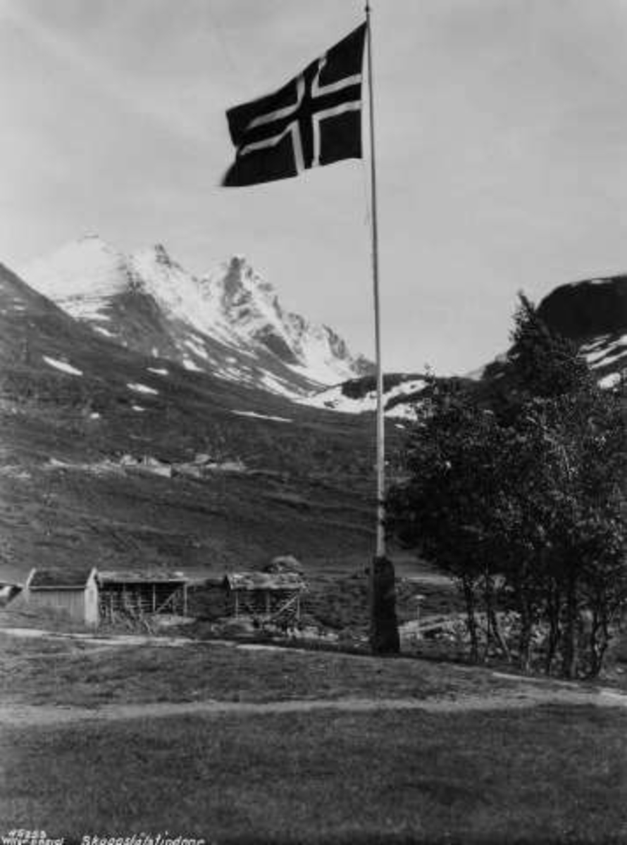 Anders Beer Wilse, Skagastølstindane (Skagastølstindene og Skagastølsryggen).