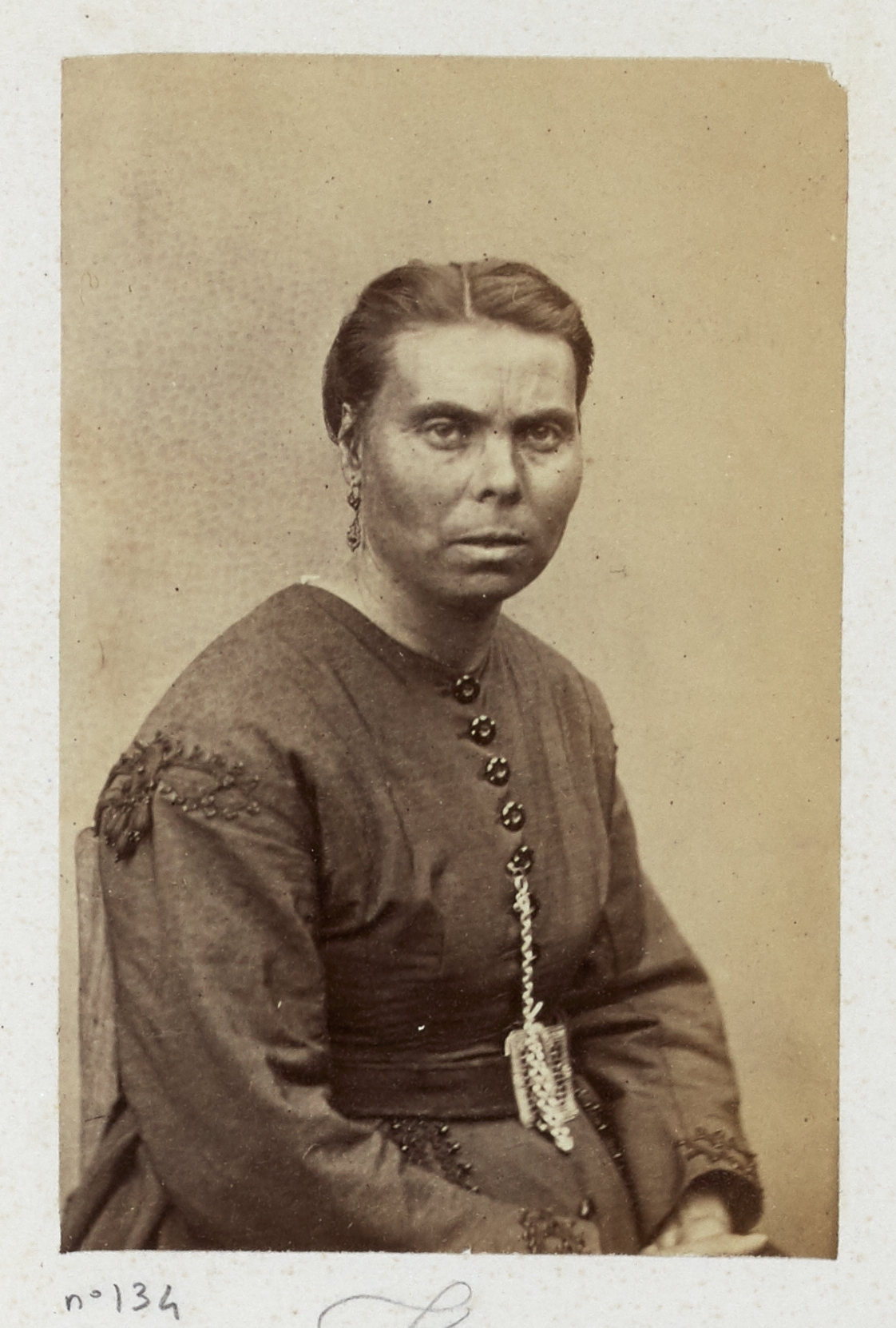 Ernest Charles Appert, Portrait de Louise Tautin (née Boutin), pris à la prison de Versailles. Membre de la Commune de Paris en 1871.