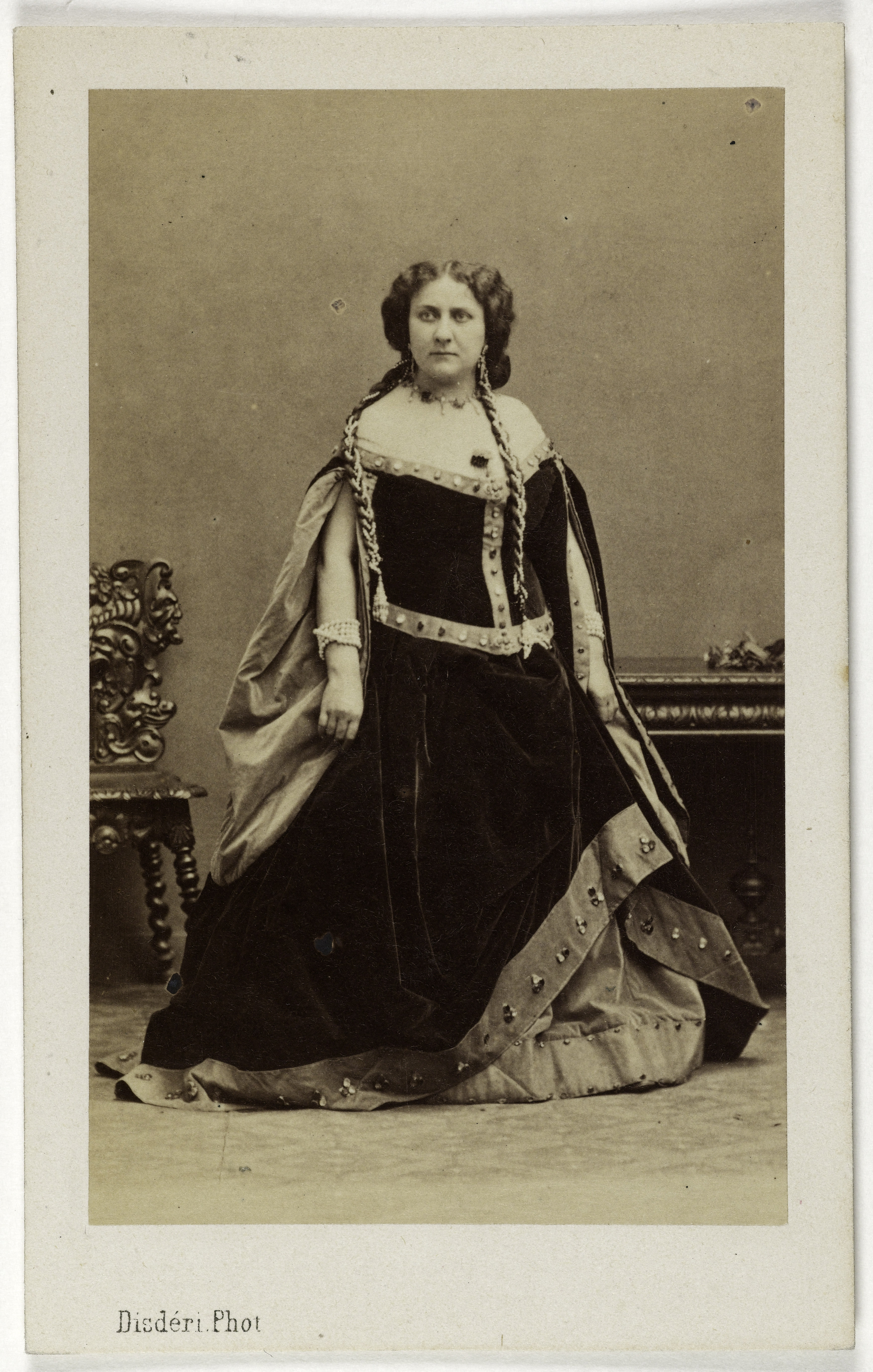 André-Adolphe-Eugène Disdéri, Portrait de Lagier Suzanne, (1833-1893), (actrice, chanteuse populaire, compositeur)