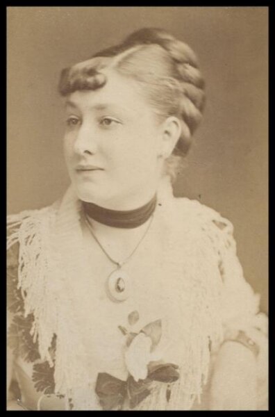 London Stereoscopic and Photographic Company, Guy Little Theatrical Photograph