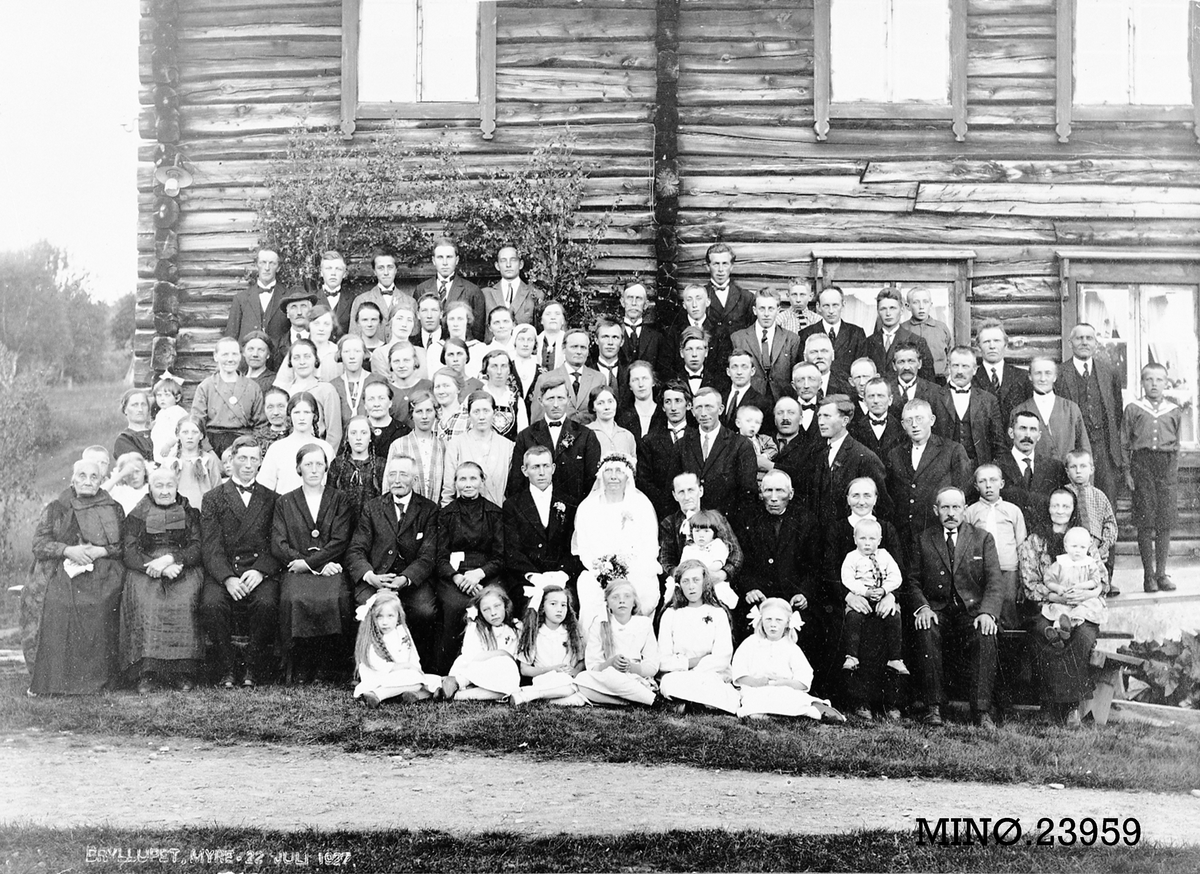 Peder J. Bredalslien, Gruppebilde, bryllup Myre, 1927