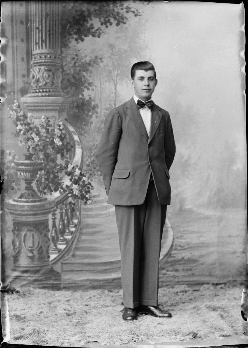 Skötsner-Edhlund, Ateljéporträtt - Herbert Edqvist från Johannisfors, Forsmark socken, Uppland