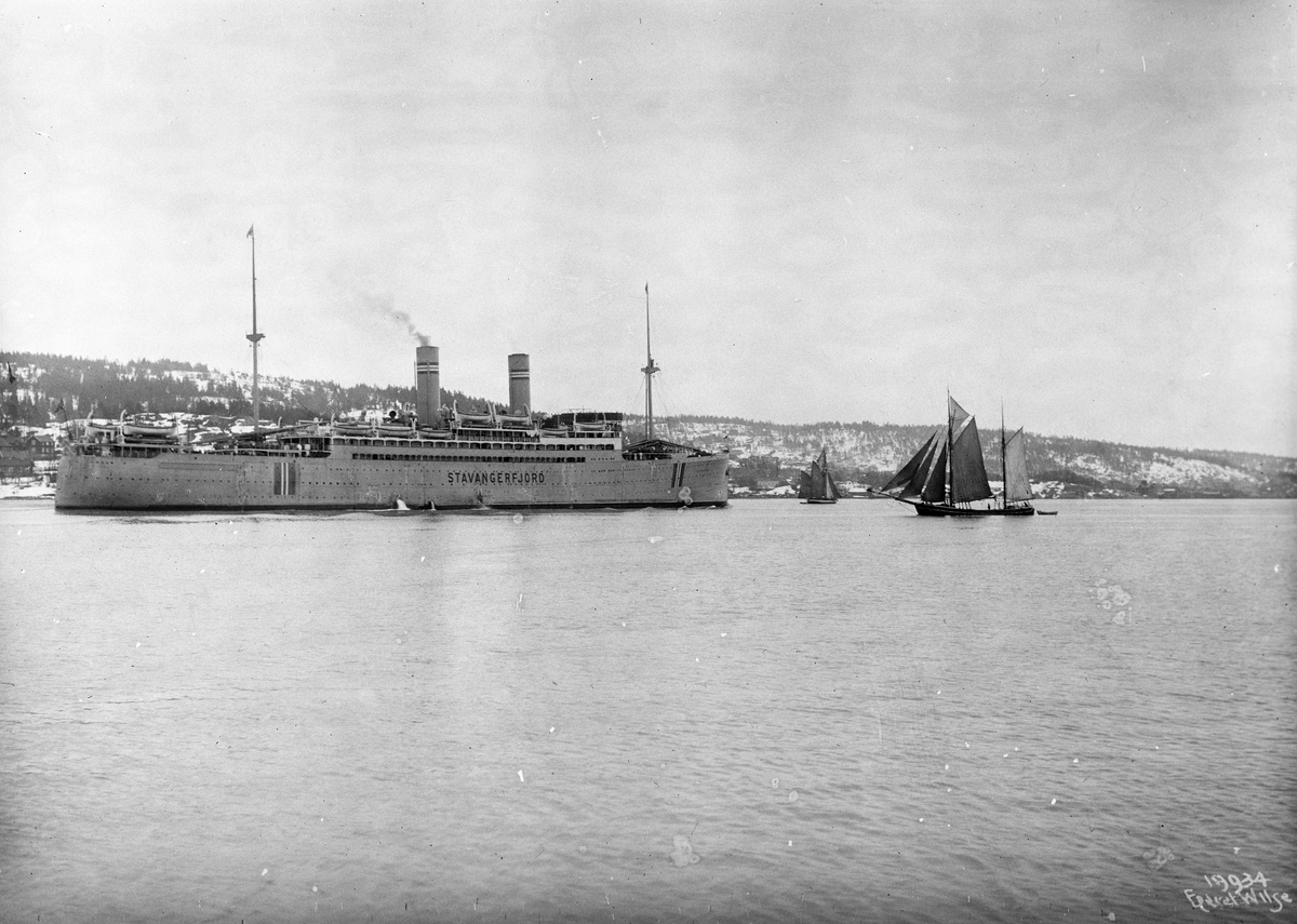 Anders Beer Wilse, Prot: Stavangerfjords Avgang ved Drøbak 24/5