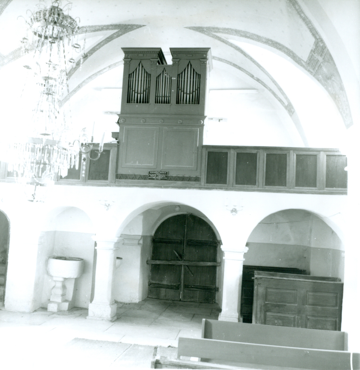 Nino Vranić, Sv. Martin pod Okićem (Samobor) - Župna crkva sv. Martina - Smještaj u prostoru