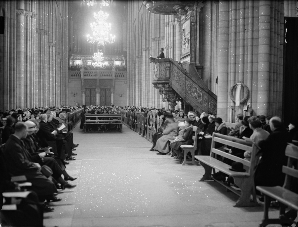 Paul Sandberg, Service in Uppsala Cathedral, Uppsala 1933