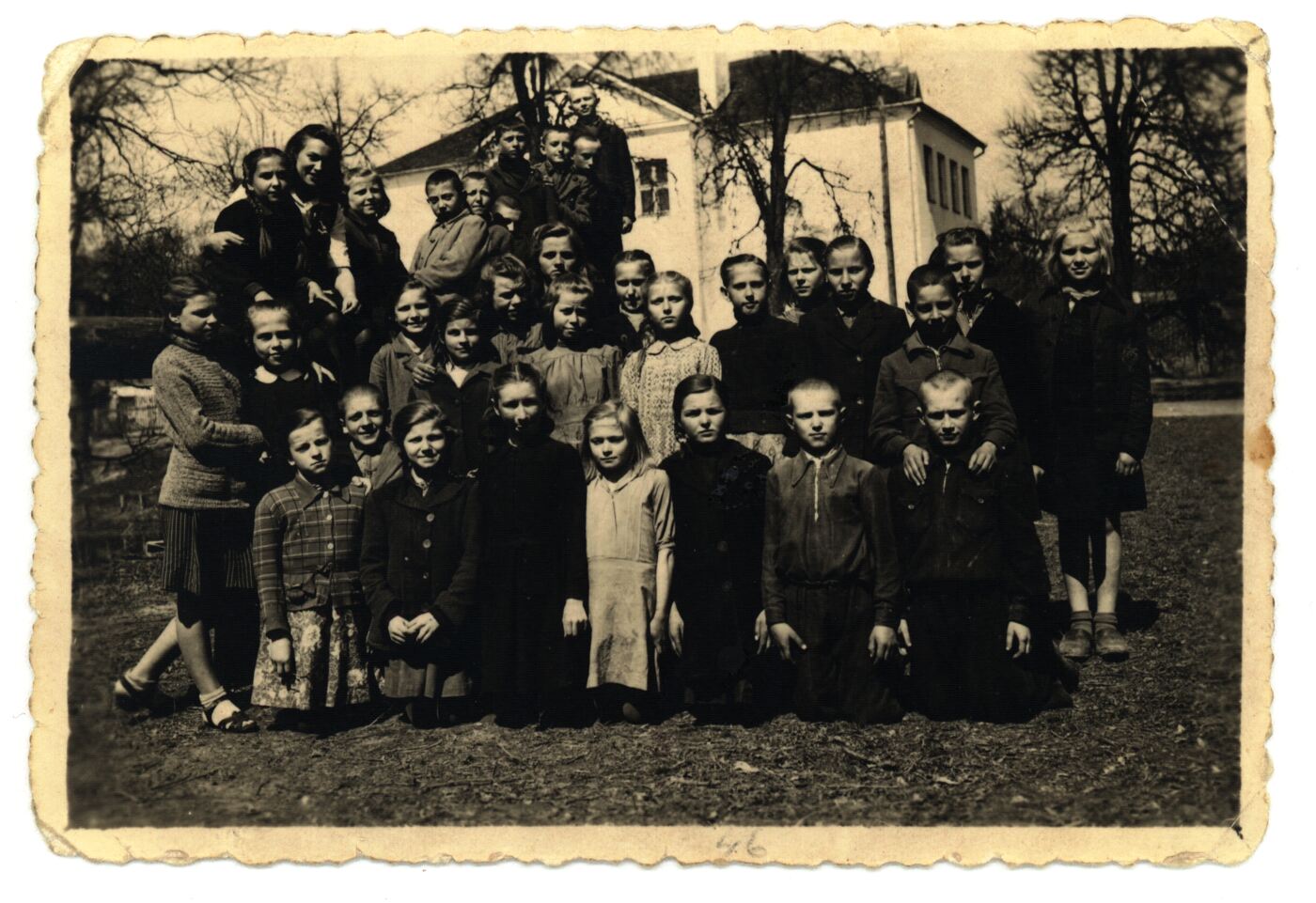Nežinomas fotografas, Raudondvario mokyklos moksleiviai