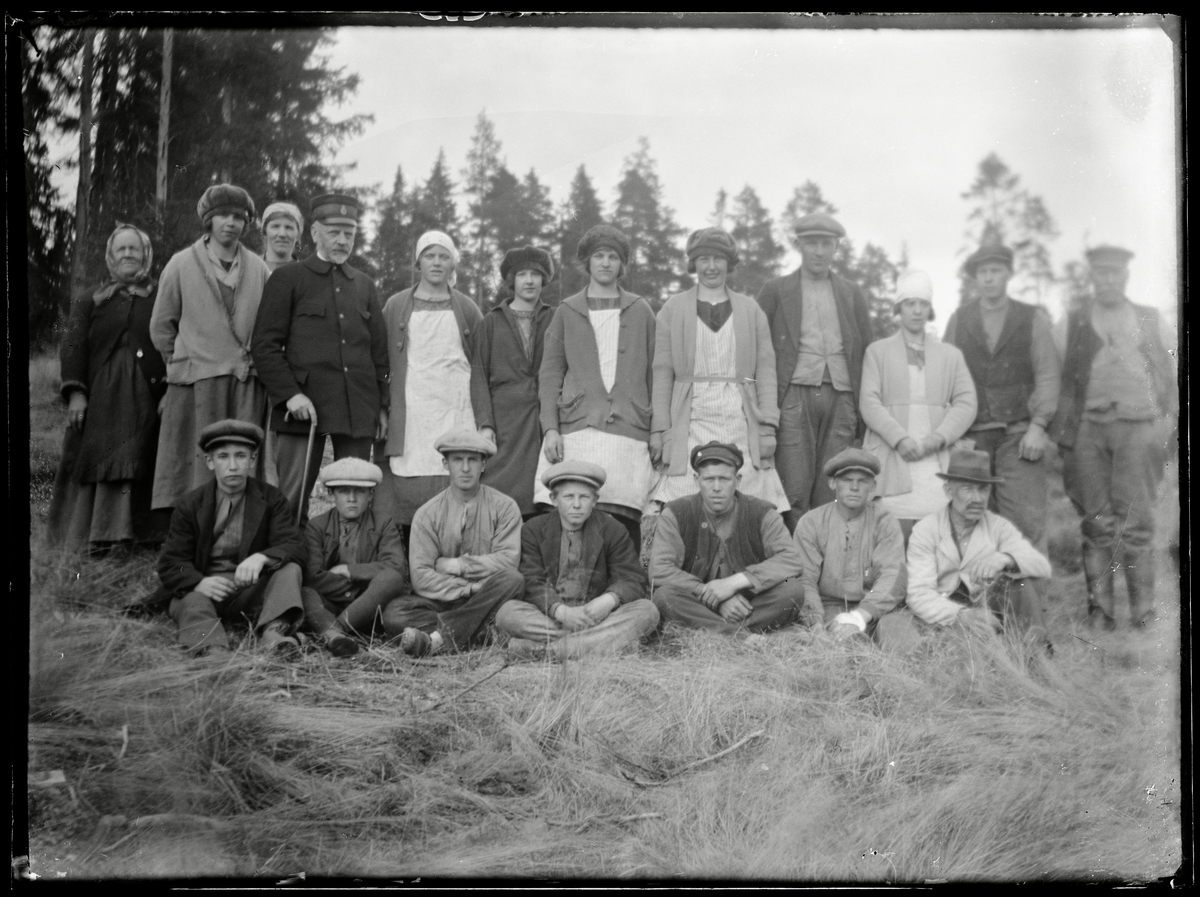 Bertil Malm, Gruppbild