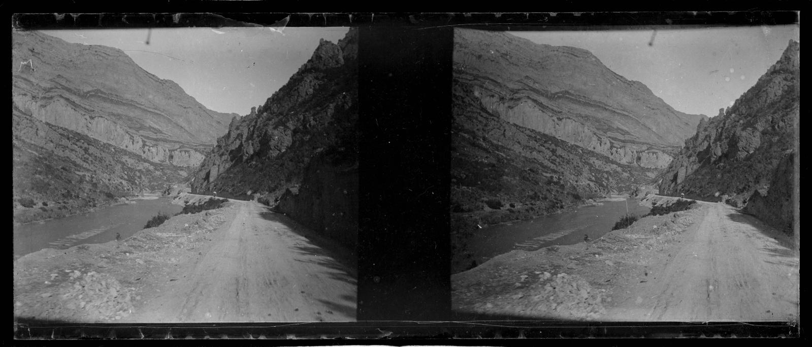 Desconegut, [River]