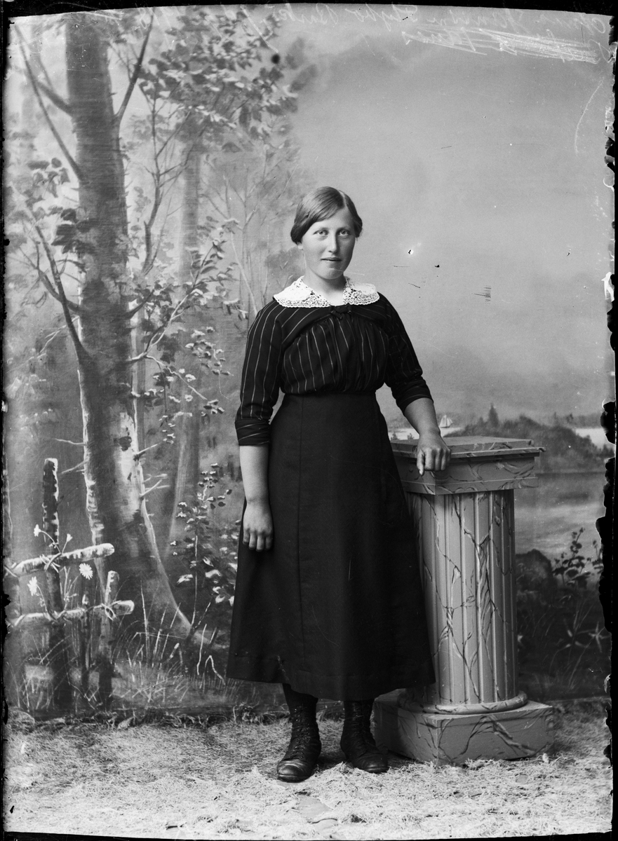 Skötsner-Edhlund, Anna Jansson från Barkö, Börstil socken, Uppland