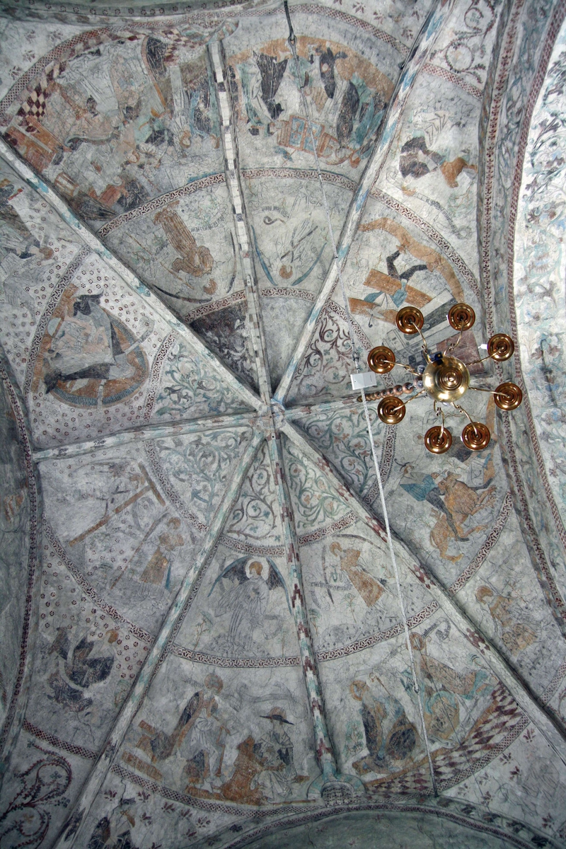 Johan Dellbeck, Rasbokils Church, Uppland 2008. Puppy before cleaning.