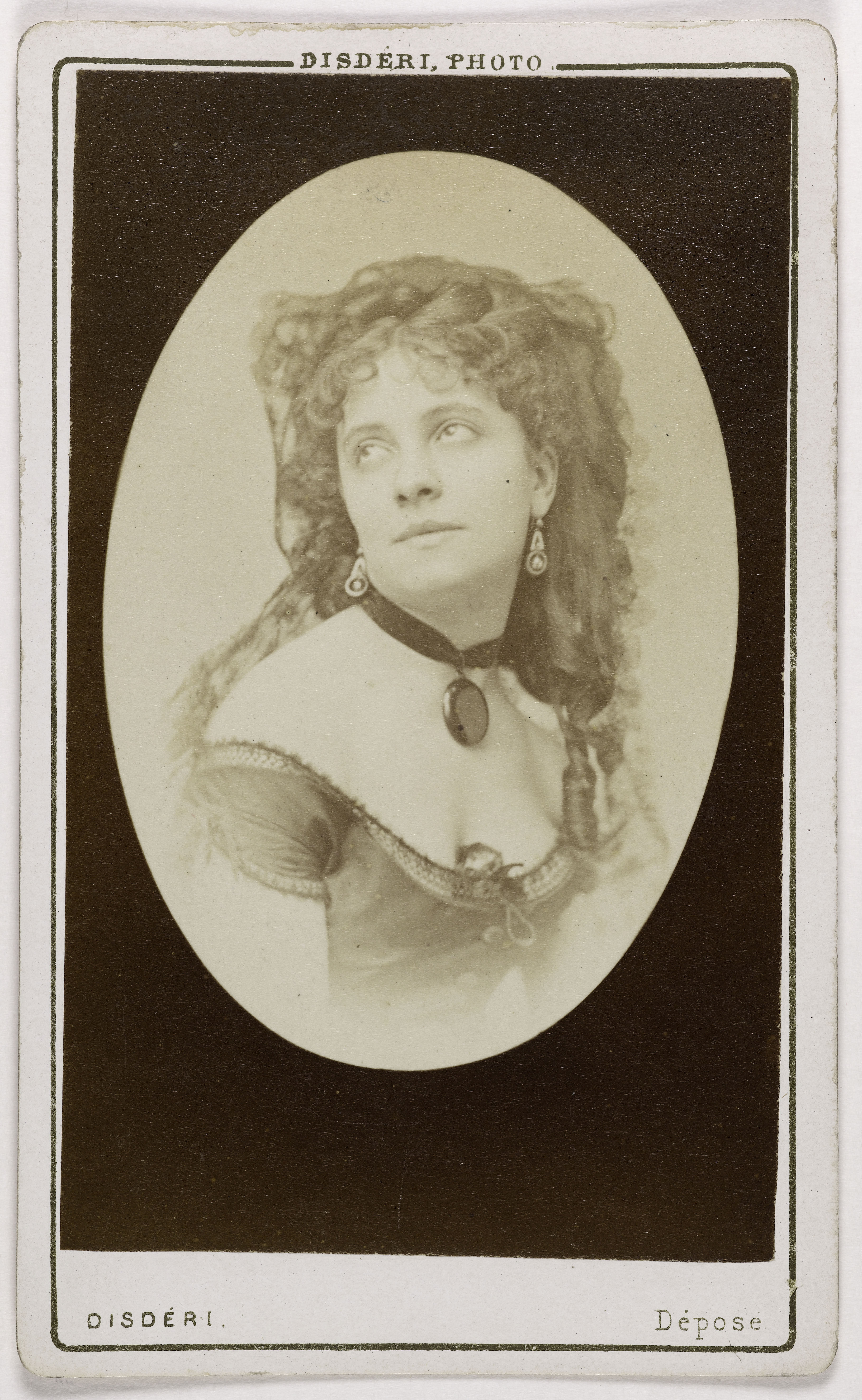 André-Adolphe-Eugène Disdéri, Portrait d'Anna Blanc (épouse Dupont-Vernon) (1848 - après 1902), (actrice)