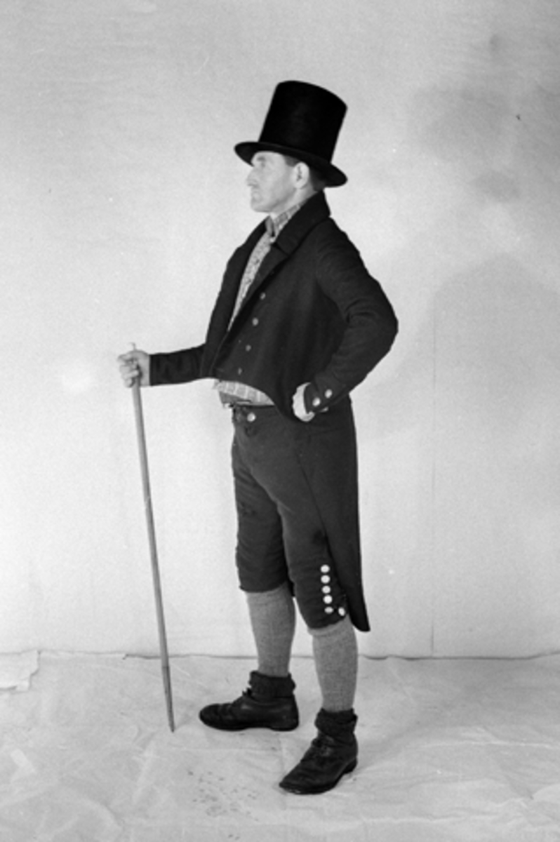 Toralv Bleken-Nilssen, Gjenstandfotografering, Opplandenes folkemuseums samling. (Hedmarksmuseet) UKJENT