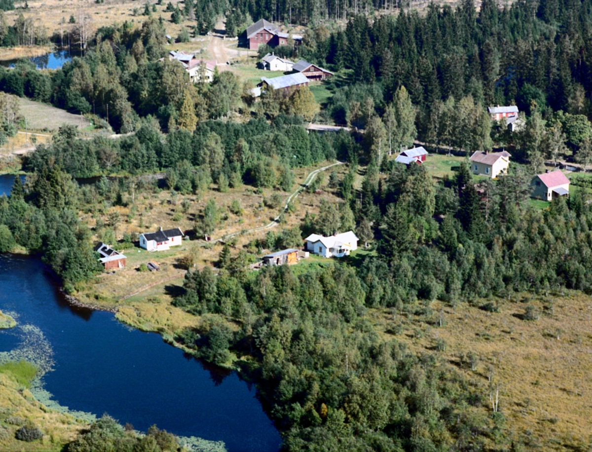 Widerøes Flyveselskap A/S, FLYFOTO FLOTHEIM