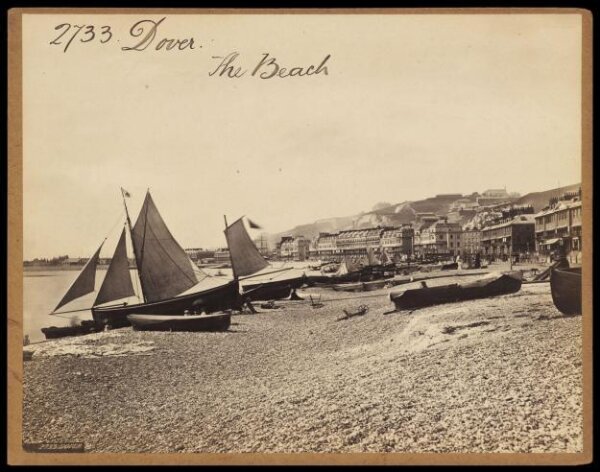 Francis Frith, Dover.  The Beach