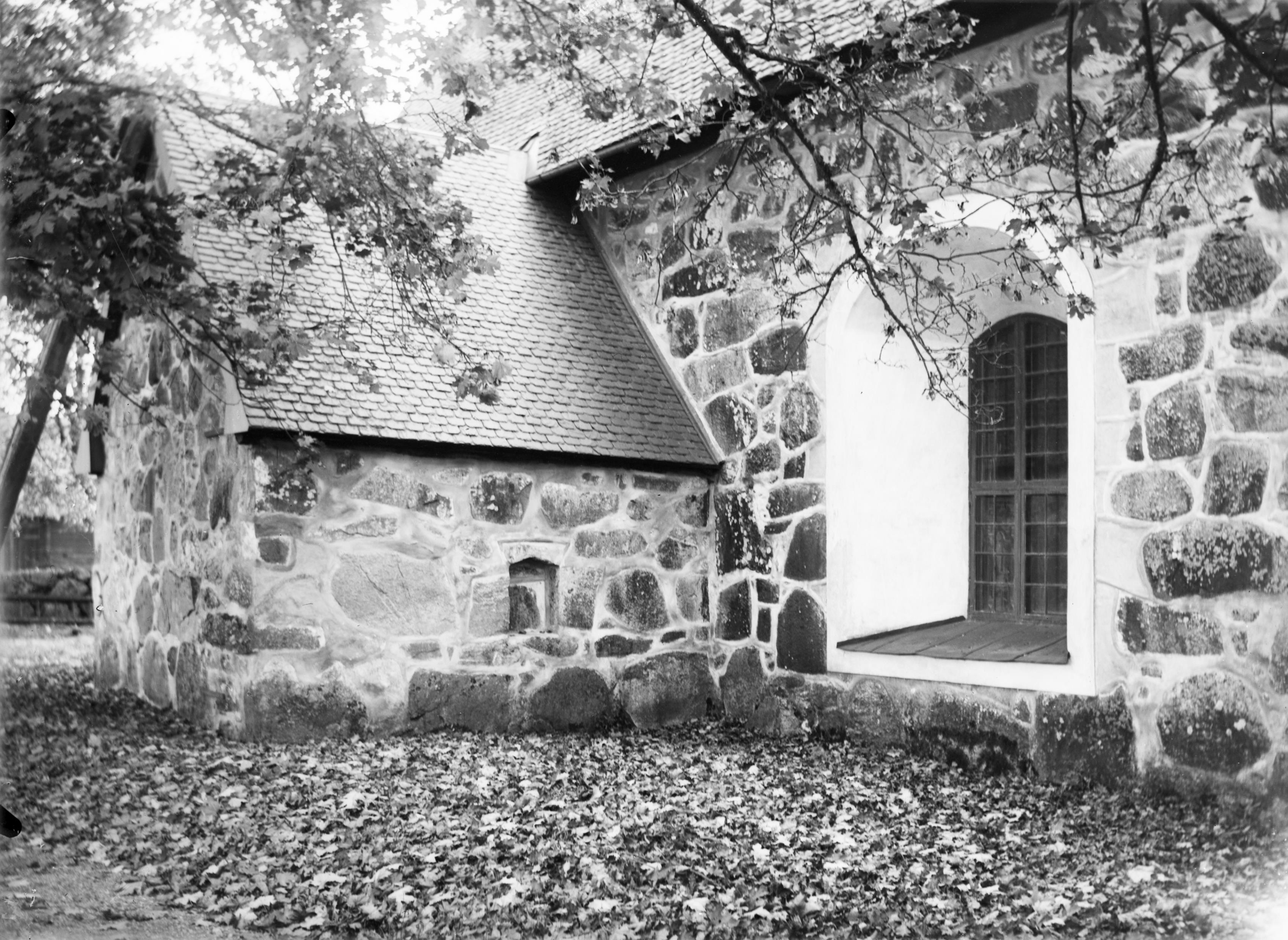 Nils Lagergren, Kårsta kyrka