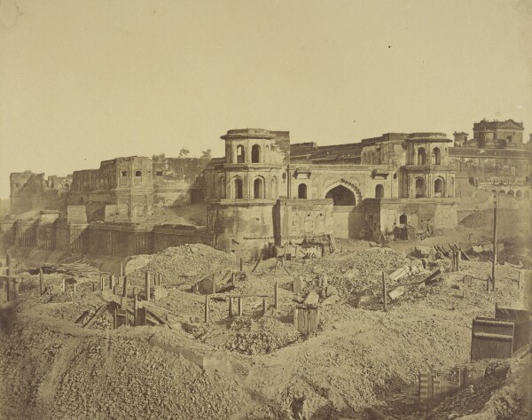 Felice Beato, [The Muchee House on the Old Citadel of Lucknow which was Abandoned by Sir Henry Lawrence and Partly Blown Up when He Took Up His Position in the Residency]