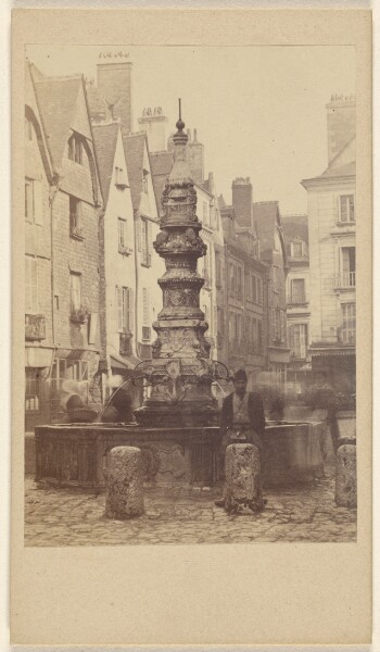 Unknown, Fontaine du marche, Tours.