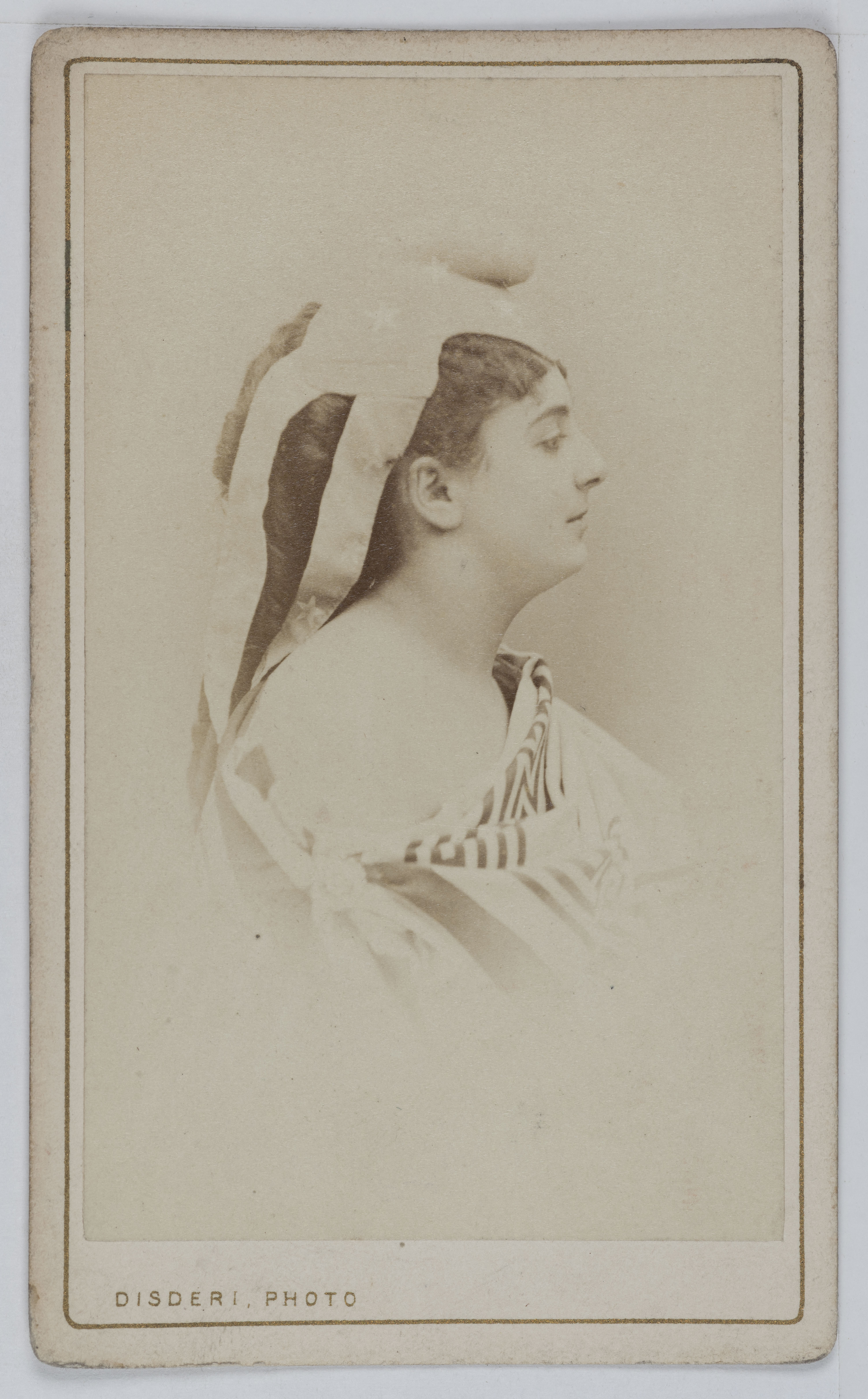 André-Adolphe-Eugène Disdéri, Portrait d'Augustine-Alexandrine Toulet (1849-1931), dite Alice Regnault, actrice de théâtre entre 1869 et 1880.