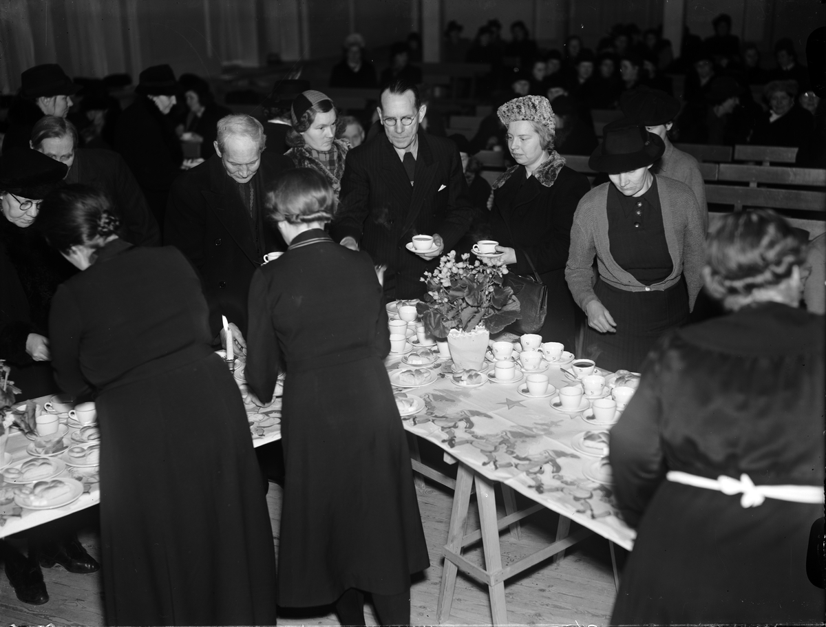Paul Sandberg, “Lively around the coffee tables” at the Swedish Salvation Army’s traditional Christmas party for “needy and old,” St Pers" 20