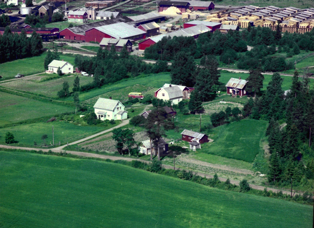 Widerøes Flyveselskap A/S, FLYFOTO NYSTUEN, ILSENG