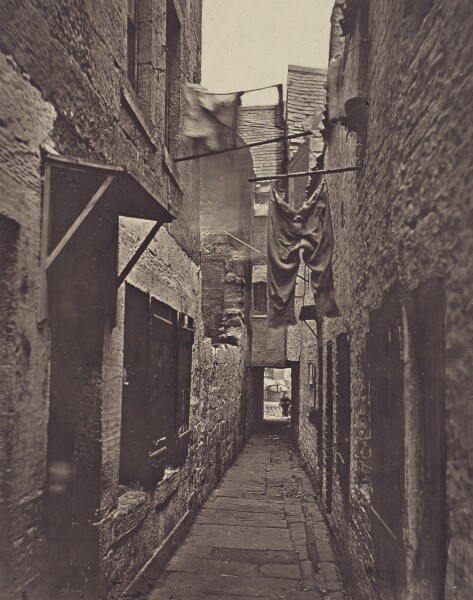 Thomas Annan, Close, No. 101 High Street.