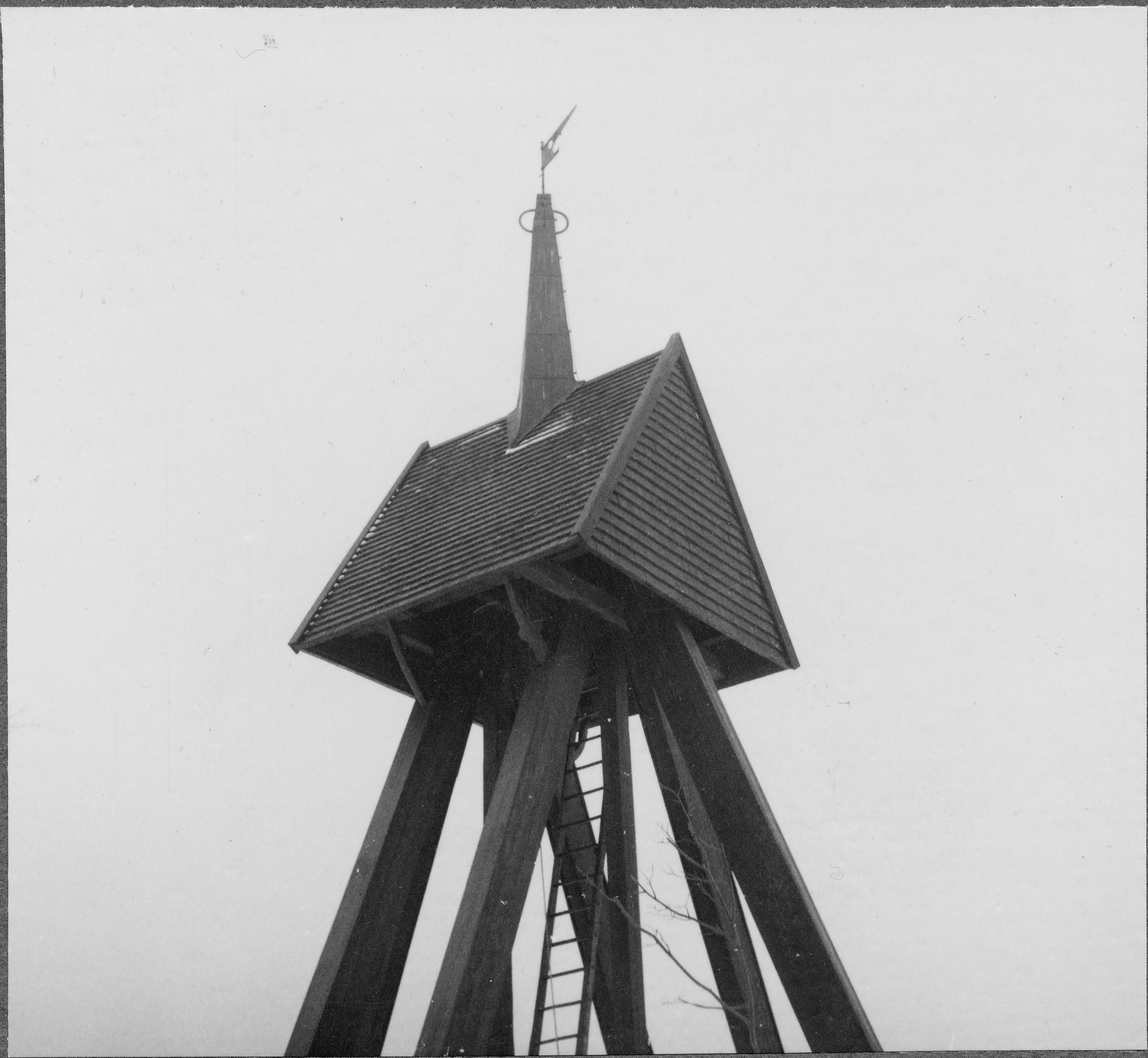 Iwar Anderson, Kvenneberga ödekyrkogård