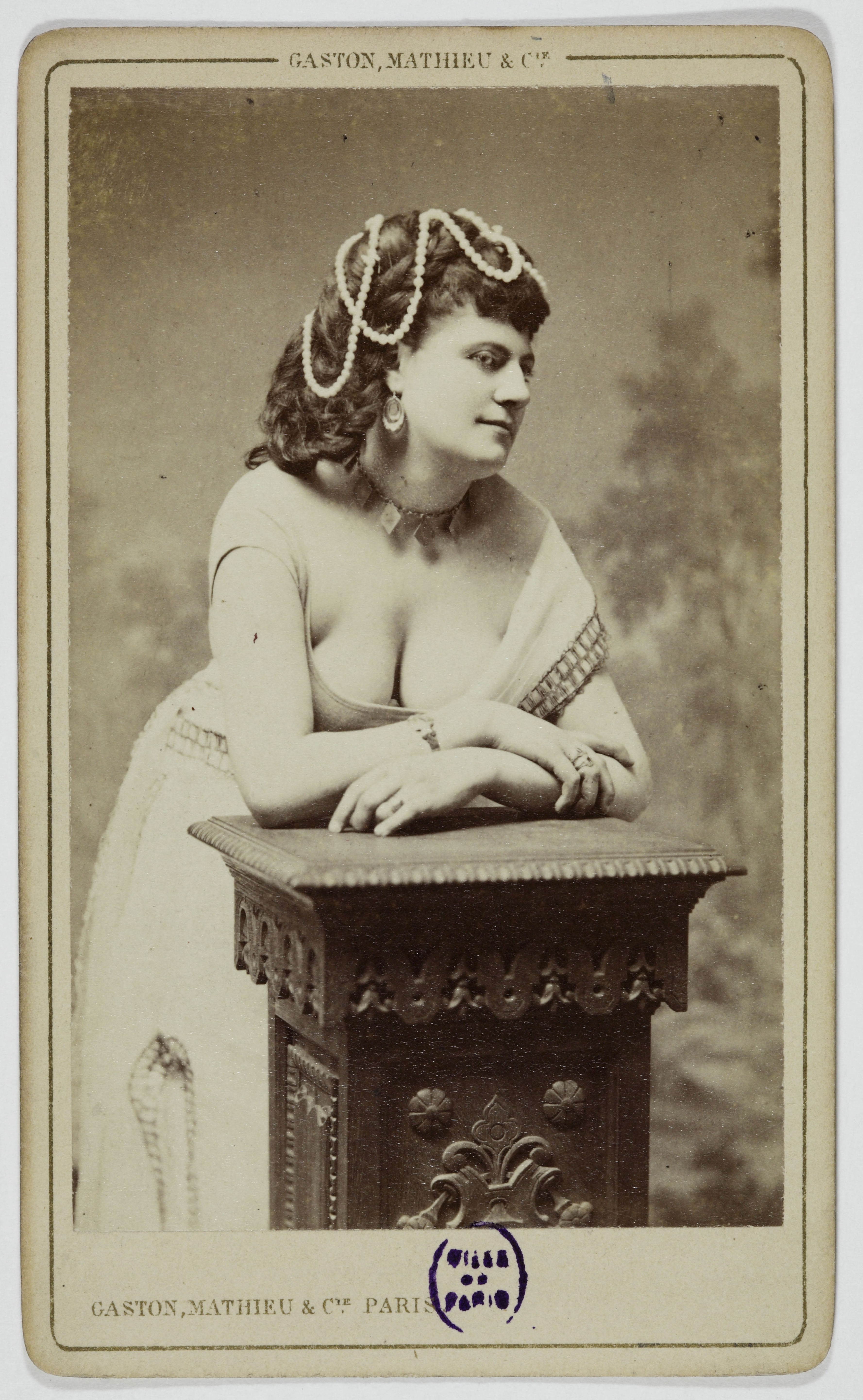 Mathieu & Cie Gaston, Portrait d'Alphonsine, (actrice)