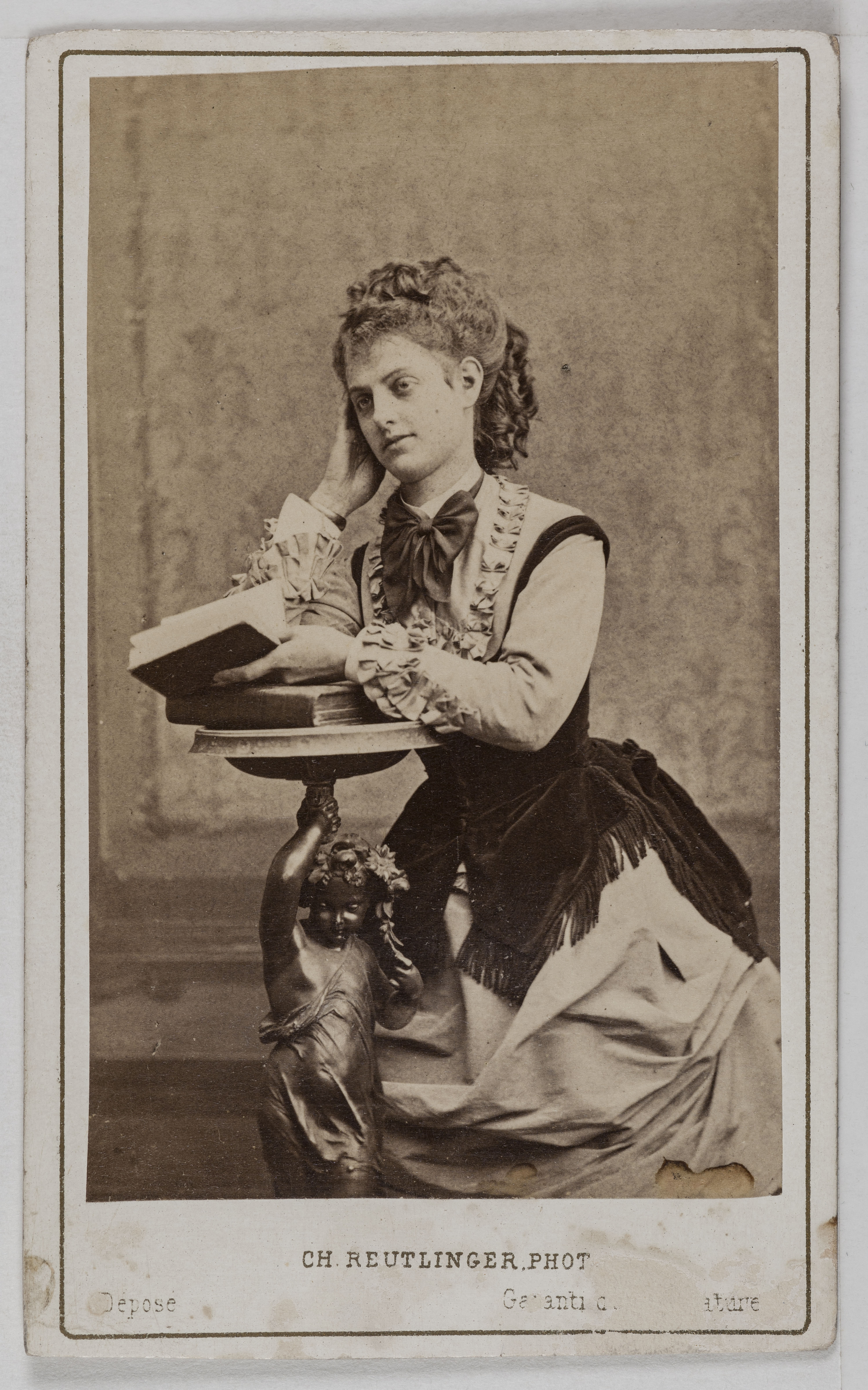Charles Reutlinger, Portrait de Magnier Marie, (1848-1913), (actrice)