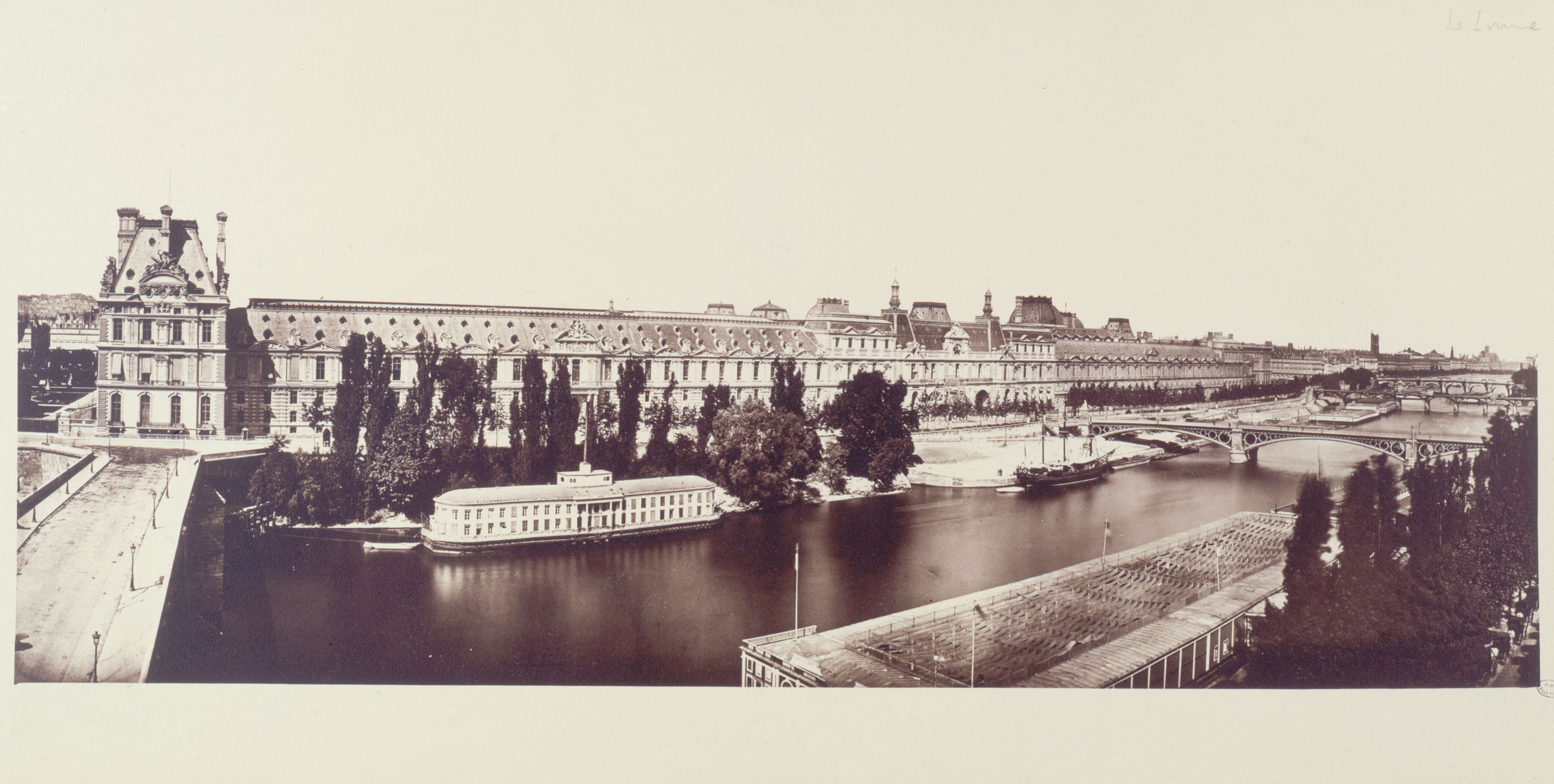 Anonyme, Panorama pris de la rive gauche en direction du quai des Tuileries, 1er arrondissement, Paris