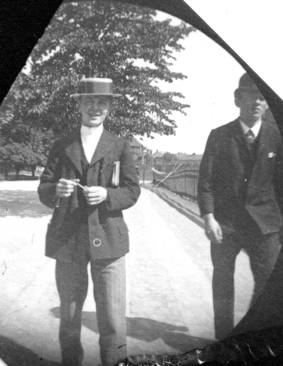 Fredrik Carl Mülertz Størmer, Student Jacob Bisgaard i parkområde.