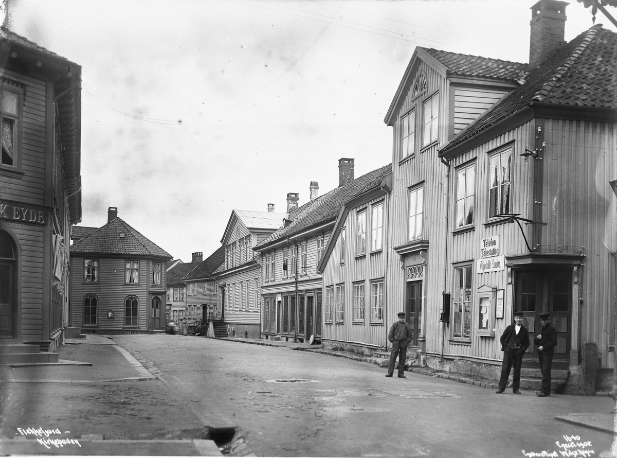 Anders Beer Wilse, Prot: Flekkefjord - Kirkegaten 26. Juli 1902