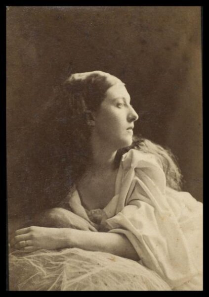 London Stereoscopic and Photographic Company, Guy Little Theatrical Photograph