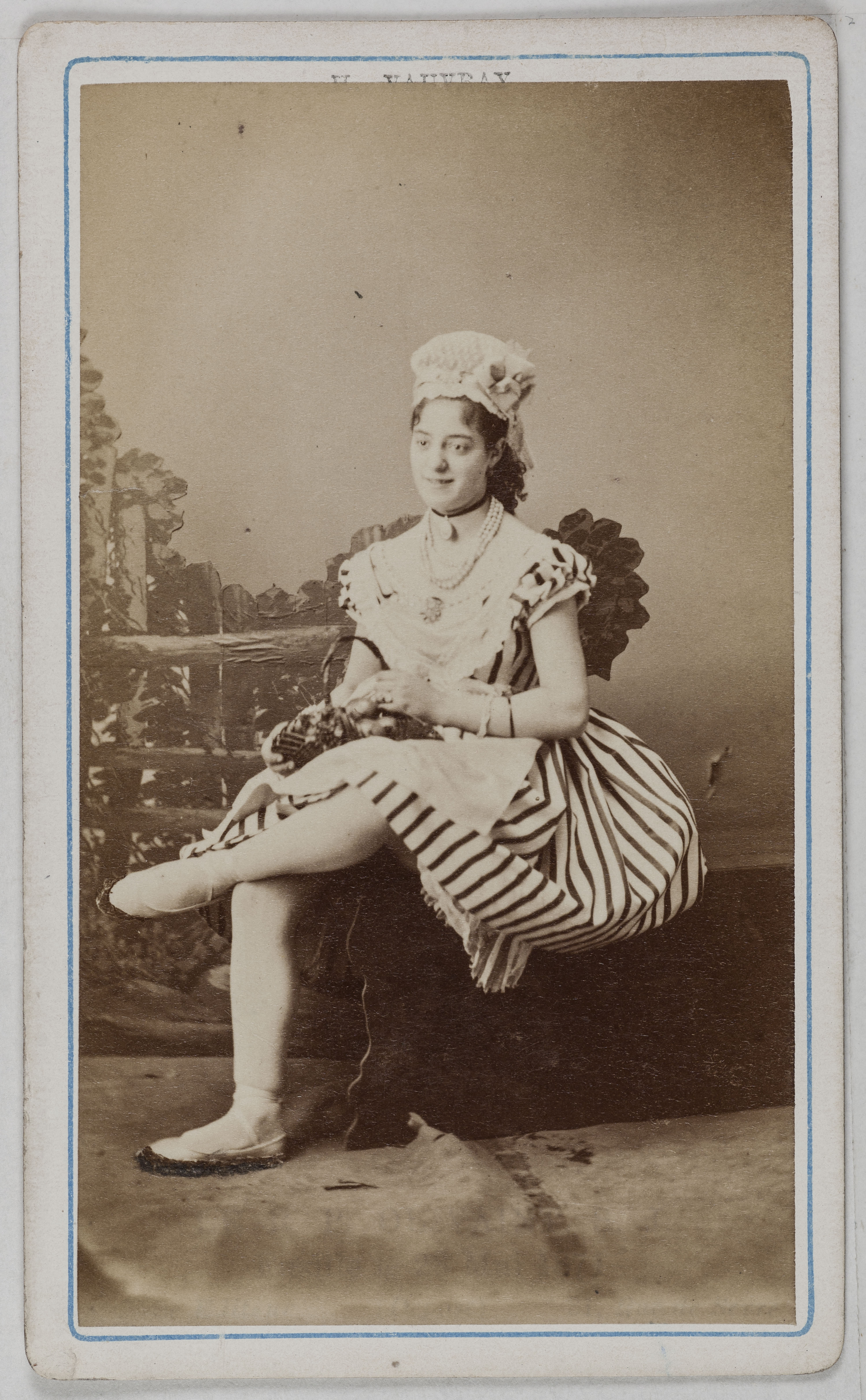 Vaury et Cie, Portrait de Joséphine (actrice au théâtre du Gymnase et aux Folies-Bergère)